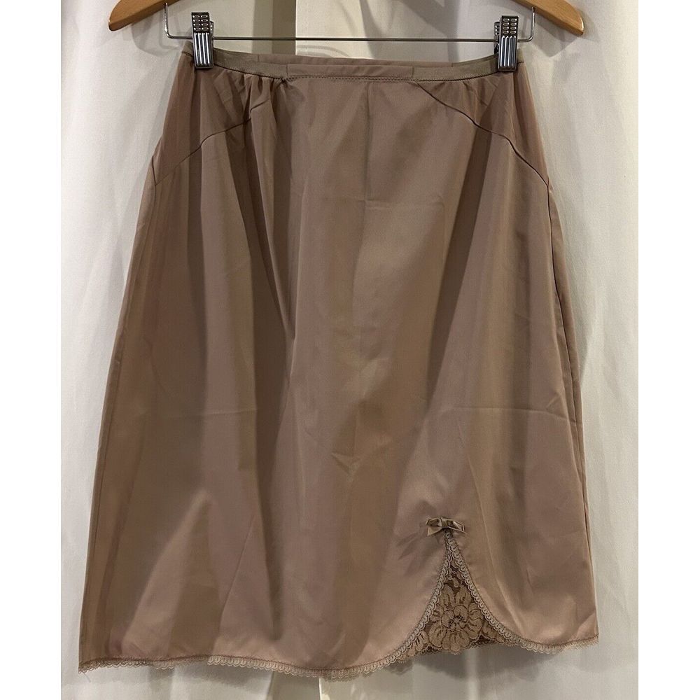 RARE Find Vintage Vintage Warners Perfect Measure Half Slip Womens Size‎ Small